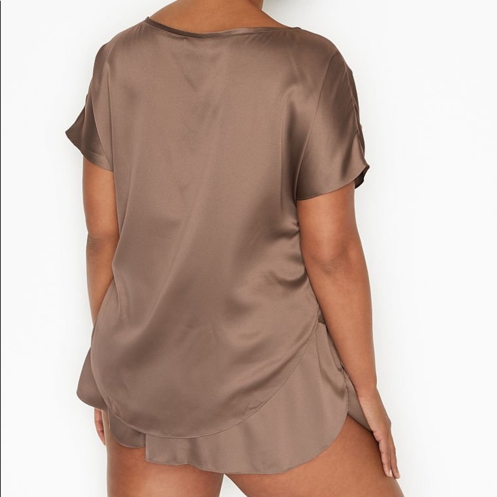 Victoria’s Secret Oversized T-Shirt & Petal PJ Short Set Brown Medium NEW - Picture 3 of 3